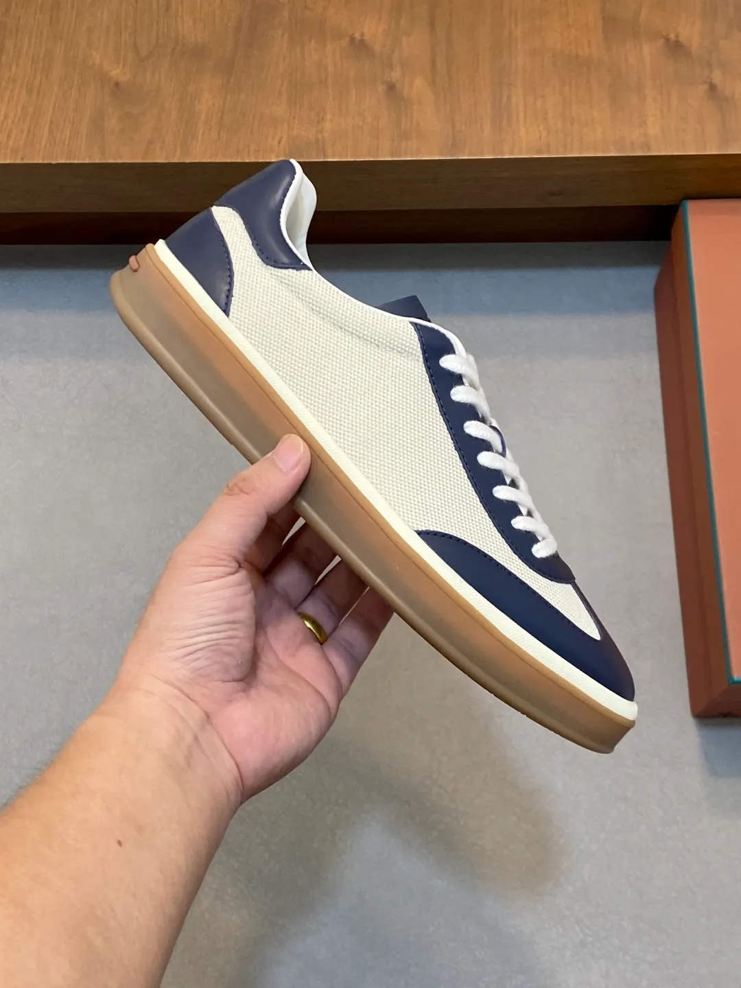 💰760 Loro Piana - Classic casual shoes, men's lace-up casual shoes and sneakers, high-quality lightweight and comfortable fabrics, suitable for outdoor leisure, the color scheme is young and energetic, and it looks great with sportswear or casual suits! Code number: 39-44 (38, 45, 46, can be customized)